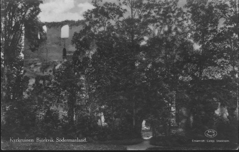 Kyrkoruinen Björkvik Södermanland