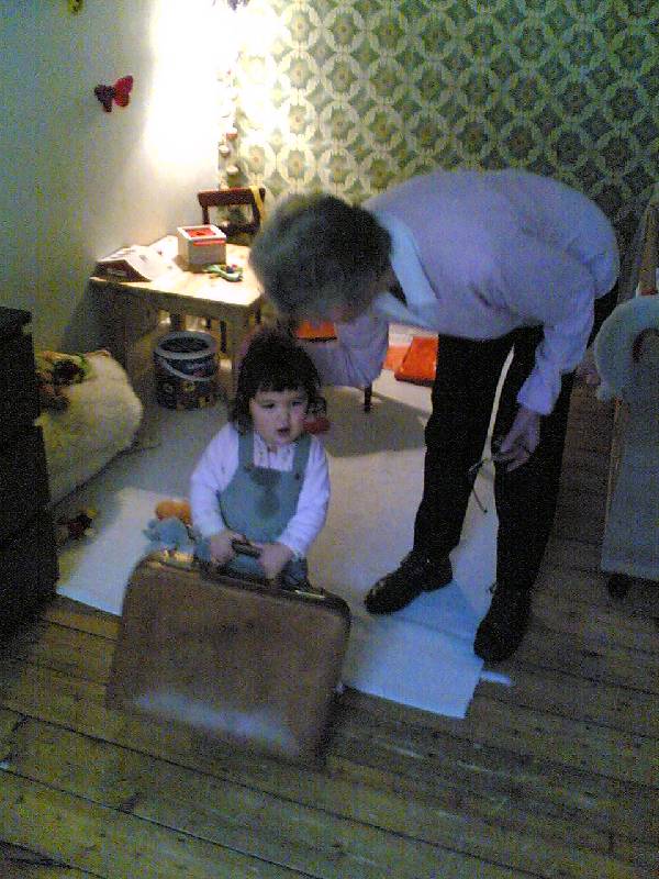 20070226(004) Myror kan bra brdor tyngre n dem sjlva. Kan myror s kan vl Rosor ! ?