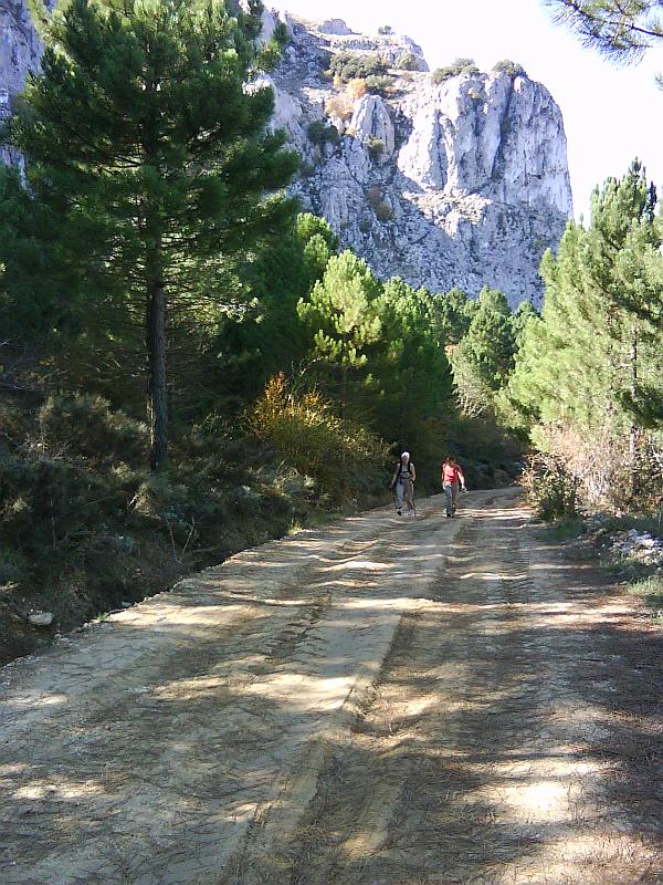 DSC00193.JPG - P vg upp mot Sierra de Aitana  3839'23"N, 019'01"V