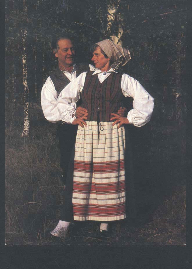 Folkdansare i Björkviksdräkter